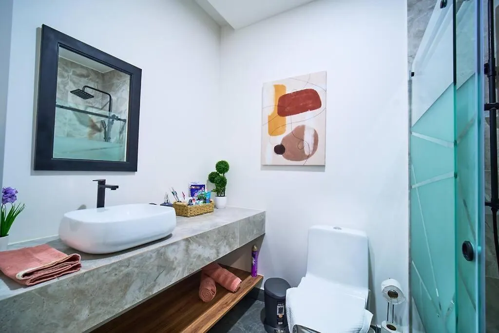 Modern Studio Apartment In La Carolina Quito
